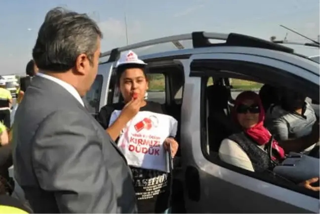Çocuklar Kırmızı Düdükle Hatalı Sürücüleri Uyaracak
