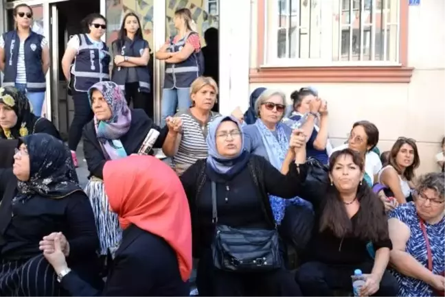 Diyarbakır'da ailelerin, hdp önündeki eylemi sürüyor (2)