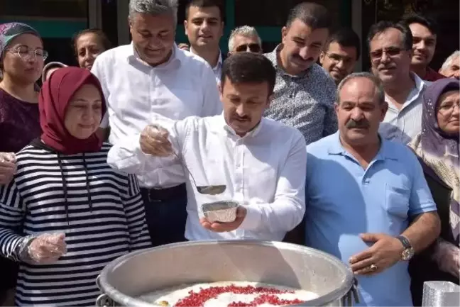 Ak parti'li dağ, aşure dağıttı