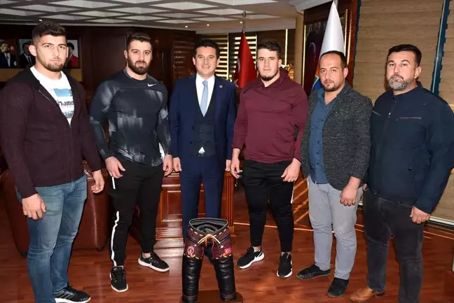 Kumluca Belediyesinden pehlivan atağı