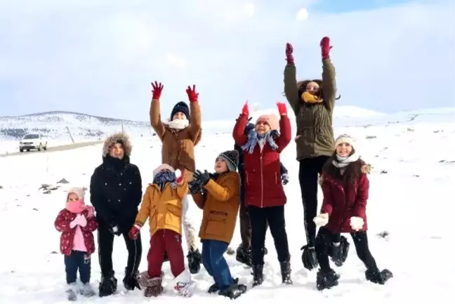 Güneydoğu'da kara hasret kalanlar Karacadağ'a akın etti