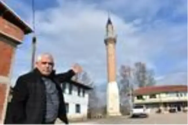 Camisiz minare mahallenin sembolü oldu