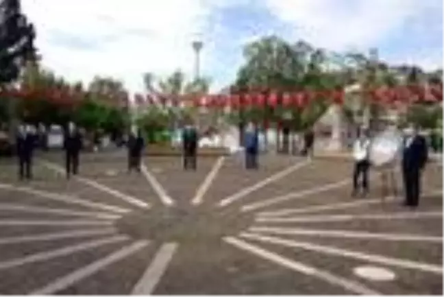 23 Nisan'a sosyal mesafeli kutlama
