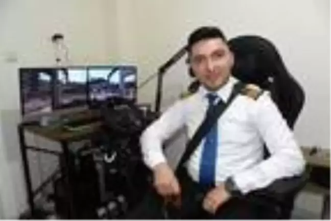 Simülasyon oyununda otobüs kullanan Onur'u 30 bin kişi izliyor