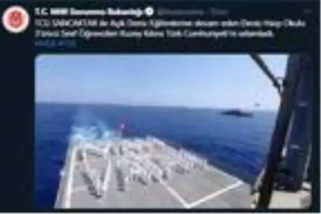Son dakika haber! Deniz Harp Okulu öğrencileri KKTC'yi selamladı