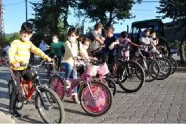 Son dakika... Sıfır emisyonlu hareketlilik için çocuklar pedal çevirdi