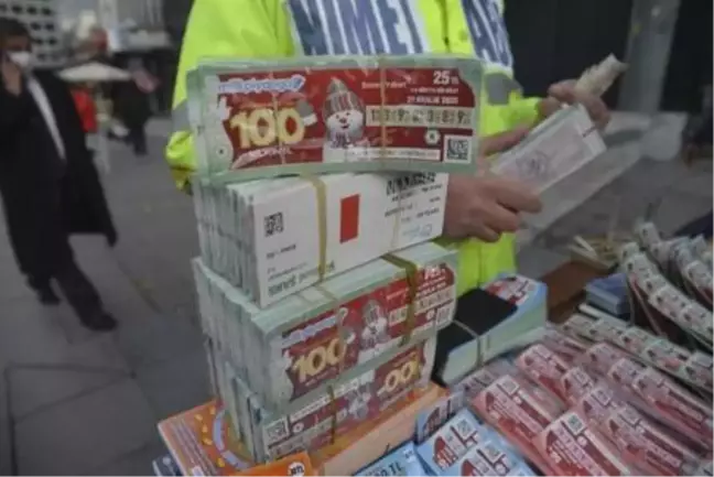 Ankara'da Milli Piyango'nun yılbaşı biletlerine yoğun talep