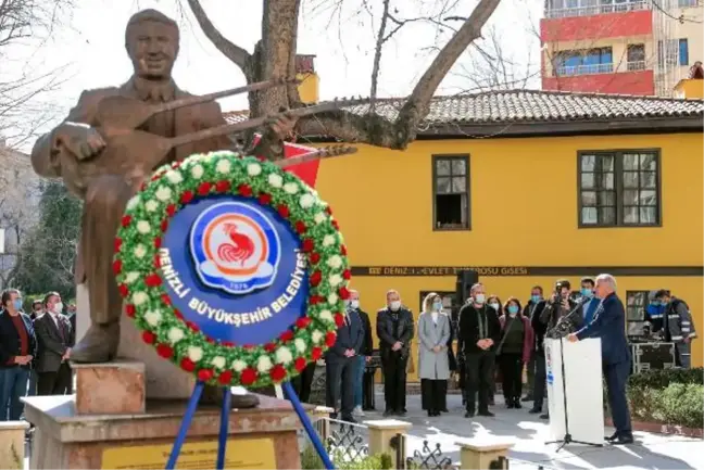 Halk Ozanı Özay Gönlüm, ölümünün 21'nci yılında törenle anıldı