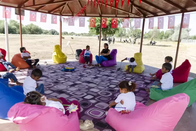 Kahramankazan'da mevsimlik tarım işçilerinin çocukları telafi eğitimi görüyor