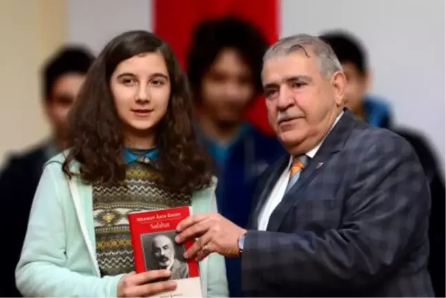 Başkan Mahçiçek, İstiklal Şairimizi Andı