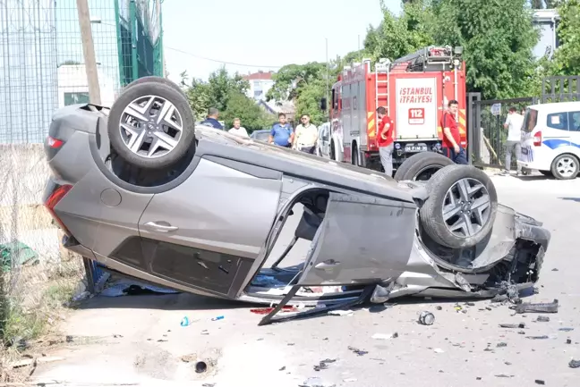 Tuzla'da devrilen otomobilin sürücüsü yaralandı