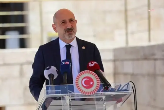 Ali Öztunç: Biz Mustafa Kemal'in Evlatlarına Bu Soruşturmalar, Mahzuni Baba'nın Dediği Gibi, 'Tozlu Yol' Gelir