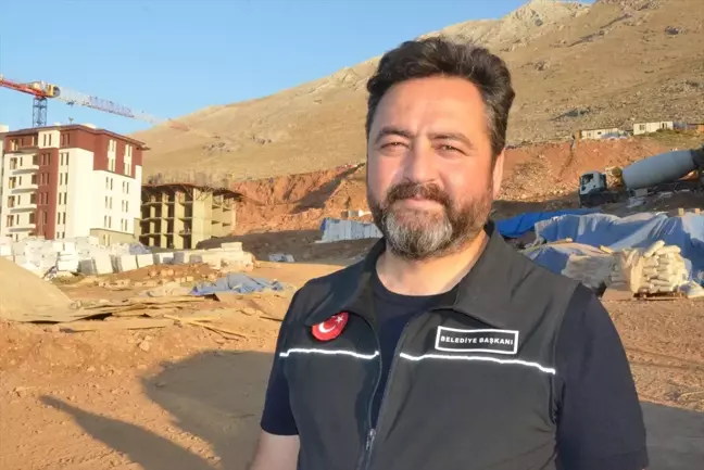 Elbistan'da orta hasarlı binaların onarımına izin verildi