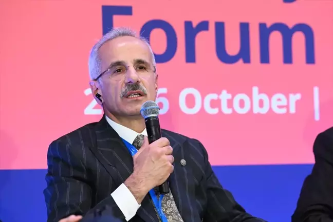 Ulaştırma ve Altyapı Bakanı Abdulkadir Uraloğlu, Türkiye'nin 2053'e kadar 168 milyar dolarlık ulaştırma altyapısı yatırımı yapmayı planladığını açıkladı