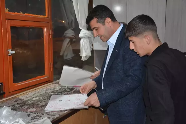 Hayırsever iş adamı Silopi'de veresiye defterindeki borçları ödedi