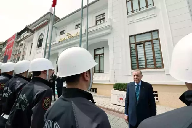 Cumhurbaşkanı Erdoğan, Bursa'da miting için Gökdere Meydanı'na geçti