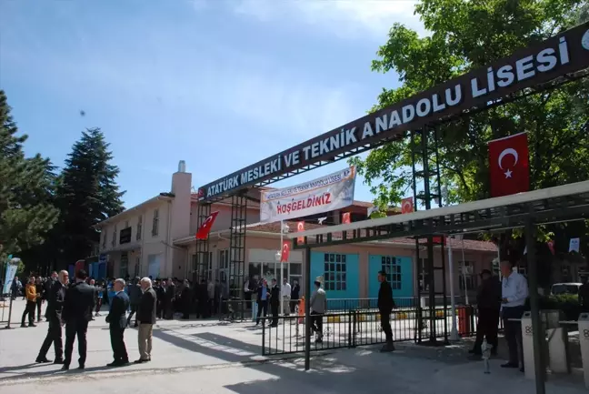Eskişehir Mesleki ve Teknik Eğitim Fuarı Başladı