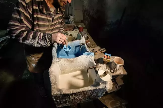 Tunuslu Mimar Endülüs Çinisi Üretiyor