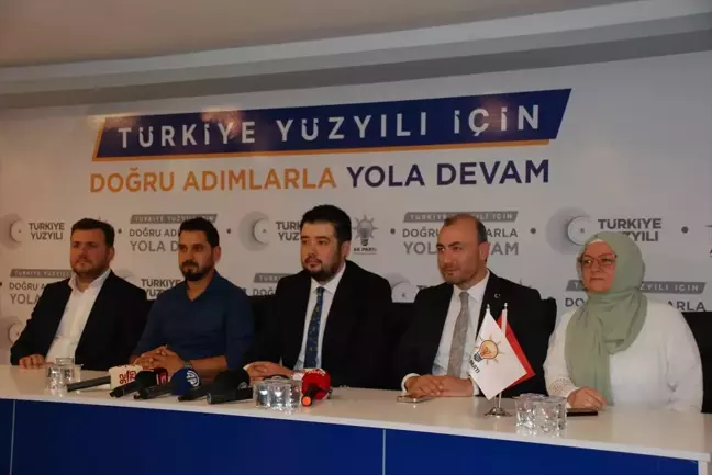 AK Parti Eskişehir Tepebaşı İlçe Teşkilat Başkanlığı Görevini Devretti