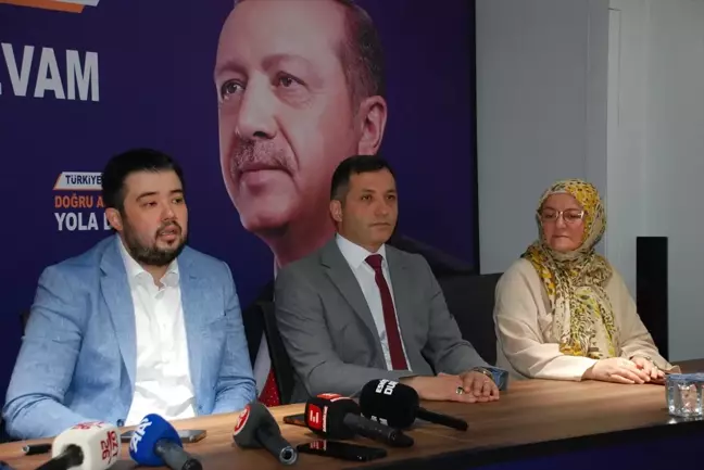 AK Parti Eskişehir Odunpazarı İlçe Teşkilat Başkanı Ümit Sezer Görevi Devretti