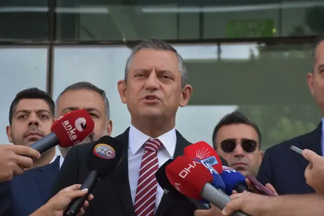 Özgür Özel: 'Seçim Tarihini Belirleyelim ve Kutuplaşmadan Kucaklaşmaya Geçelim'