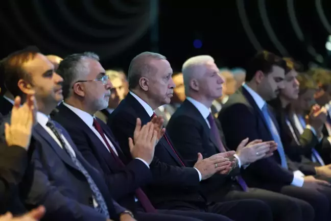 Erdoğan: Gün bir olma birlik olma hep beraber Türkiye olma günüdür