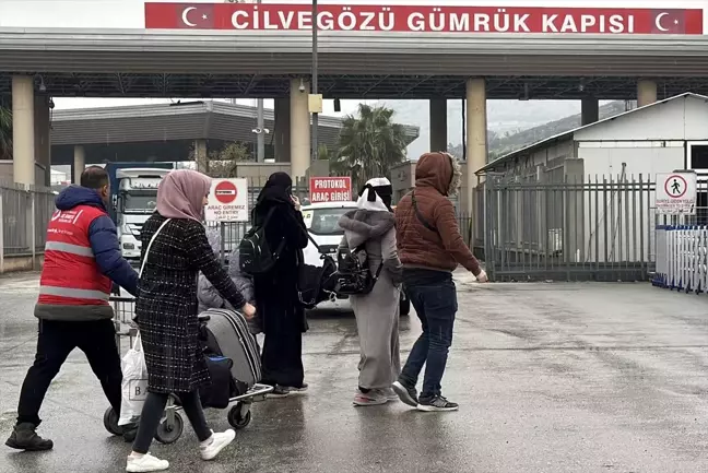 Suriyelilerin Ülkelerine Dönüş Süreci Başladı