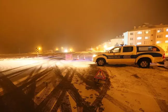 Kars-Digor Kara Yolunda Ağır Araç Geçişleri Geçici Olarak Yasaklandı