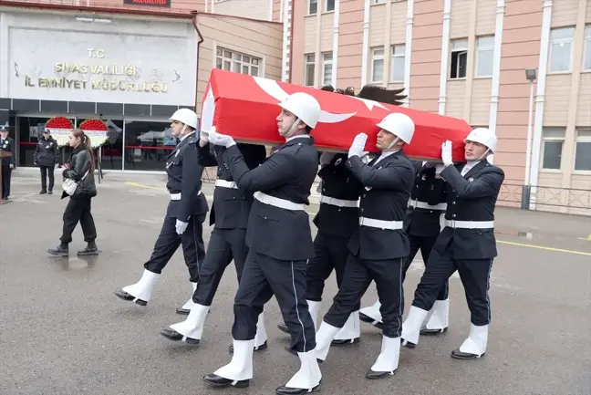 Sivas'ta Akciğere Pıhtı Atması Sonucu Vefat Eden Polis Memuruna Tören Düzenlendi