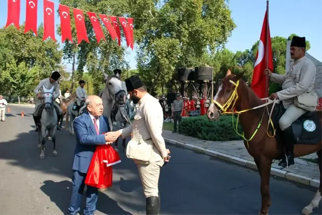 Salihli'nin 95'inci Kurtuluş Yılı Atlı Birliklerle Kutlandı