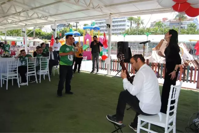 İskenderun'da Down Sendromlu Çocuklara Konser