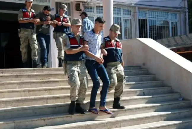 Hatay'da 30 kaçak göçmen yakalandı, 3 organizatör tutuklandı