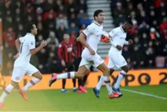 Chelsea, Marcos Alonso'nun golleriyle Bournemouth ile 2-2 berabere kaldı