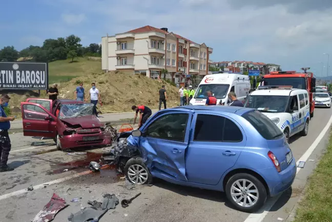 Son dakika haberi! İki otomobil çarpıştı: 1 ölü, 1 yaralı