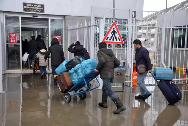 İran tek taraflı kapatmıştı! Esendere Sınır Kapısı tekrar geçişlere açıldı