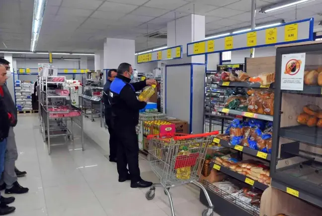 Konya'da marketlere ayçiçekyağı denetimi