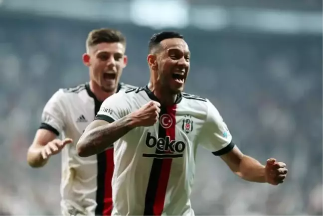 Beşiktaş'ta Josef de Souza takımdan ayrılıyor