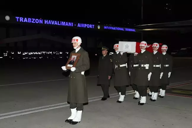 Irak'ta şehit olan Piyade Uzman Onbaşı İsmail Yazıcı'nın naaşı Trabzon'a getirildi