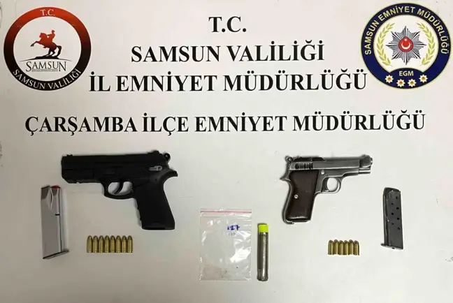 Samsun'da Araçta Silah ve Uyuşturucu Ele Geçirildi, 3 Gözaltı