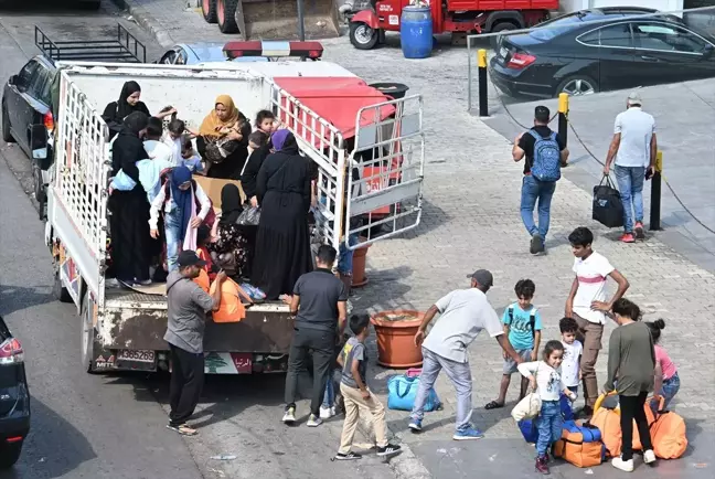 İsrail'in Hava Saldırıları Sebebiyle Lübnanlılar Beyrut'a Göç Ediyor