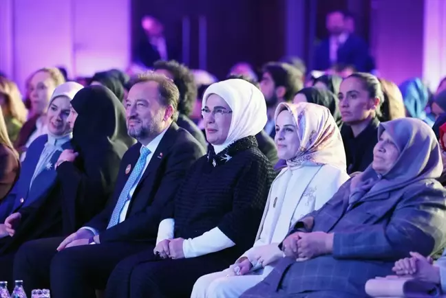 Emine Erdoğan, Uluslararası Farkındalık Zirvesi'nde 