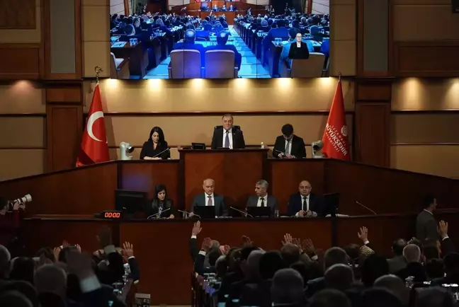 İBB Meclisi'nde İmamoğlu ve Yargı Mensupları Tartışması