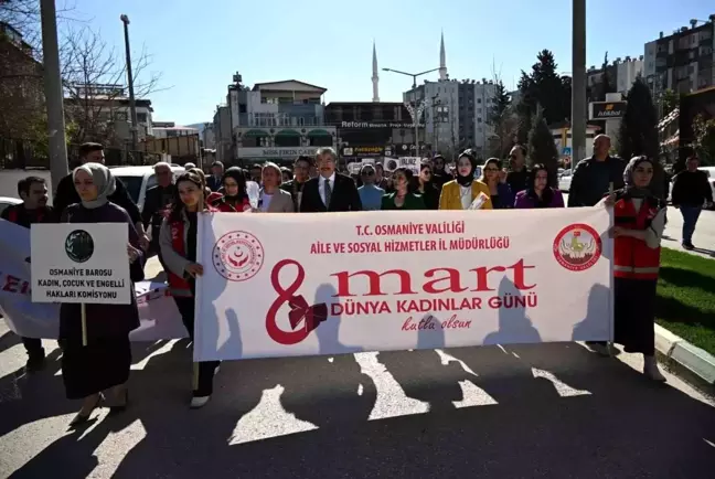 Osmaniye'de 8 Mart Dünya Kadınlar Günü Yürüyüşü Düzenlendi