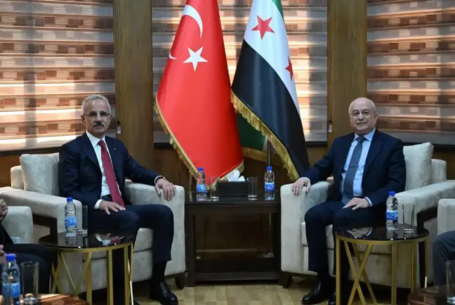Bakan Uraloğlu, Suriye Ulaştırma Bakanı ile Görüştü