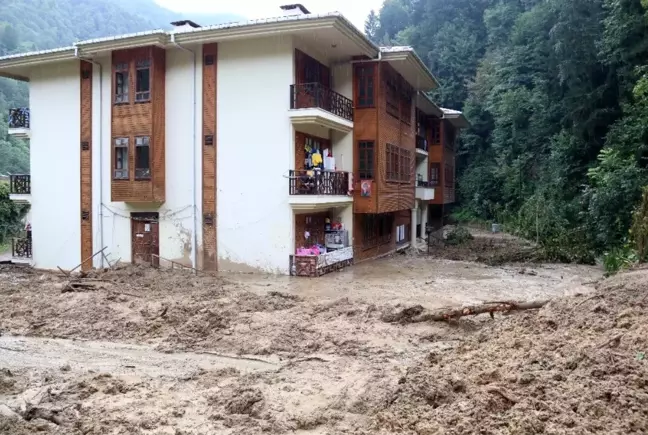 Rize'nin Hemşin ilçesinde yaşanan afetin boyutları gün ağarınca ortaya çıktı