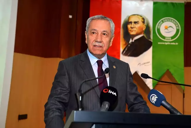 Bülent Arınç'tan istifasını isteyenlere yanıt: İstifa etmedim ve istifamı gerektirecek hiçbir şey yok