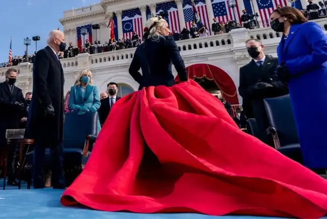 Dünyaca ünlü yıldızlar, yeni ABD başkanı Joe Biden'ı törende yalnız bırakmadı! Lady Gaga kıyafetiyle mesaj verdi