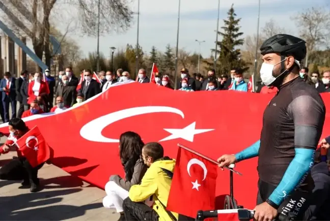 Anıtkabir'de dalgalanan bayrak Mehmet Akif Ersoy'un evinde