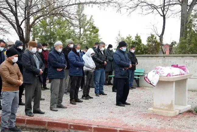 Duvarın altında kalarak can veren Ümmü Nigar son yolculuğuna uğurlandı