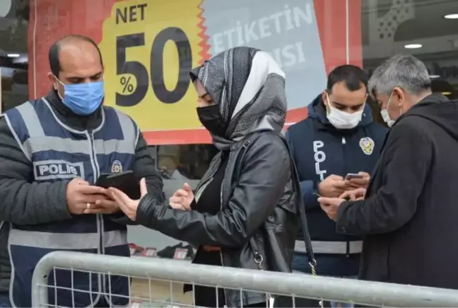 Son dakika! Vaka sayısı artan Elazığ'da, 4 cadde ve 1 meydana 'HES kodu' zorunluluğu